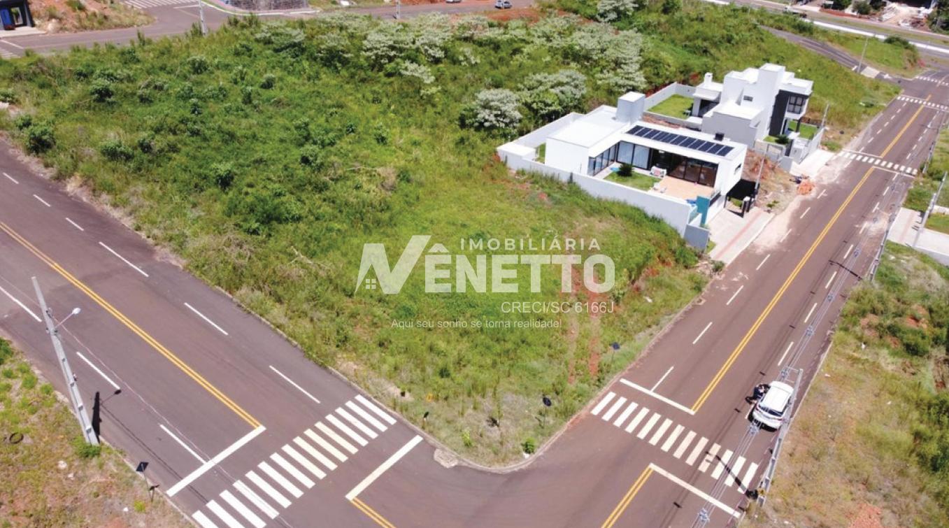 TERRENO AMPLO DE ESQUINA NO LOTEAMENTO MIRANTE DAS ARAUCÁRIAS  - Área total de 429,37m 