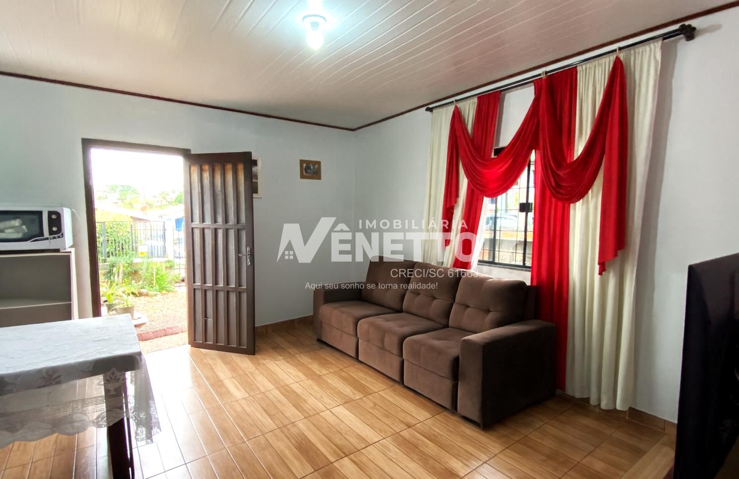 Casa à venda com dois dormitórios, sozinha no terreno, São Jorge, XANXERE - SC