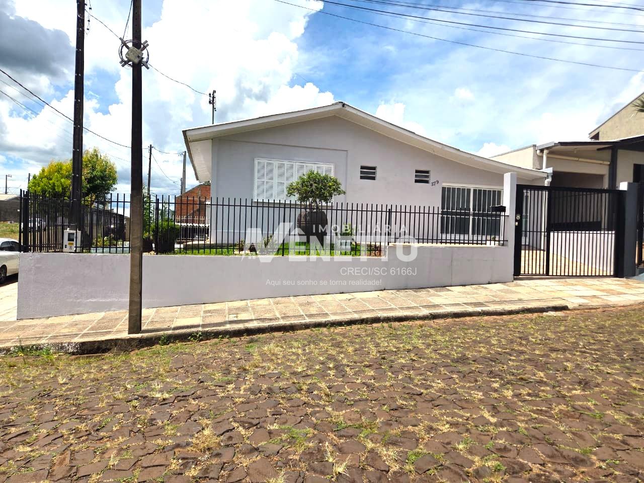 Casa para locação com 3 quartos no Bairro Dos Esportes, XANXERE - SC