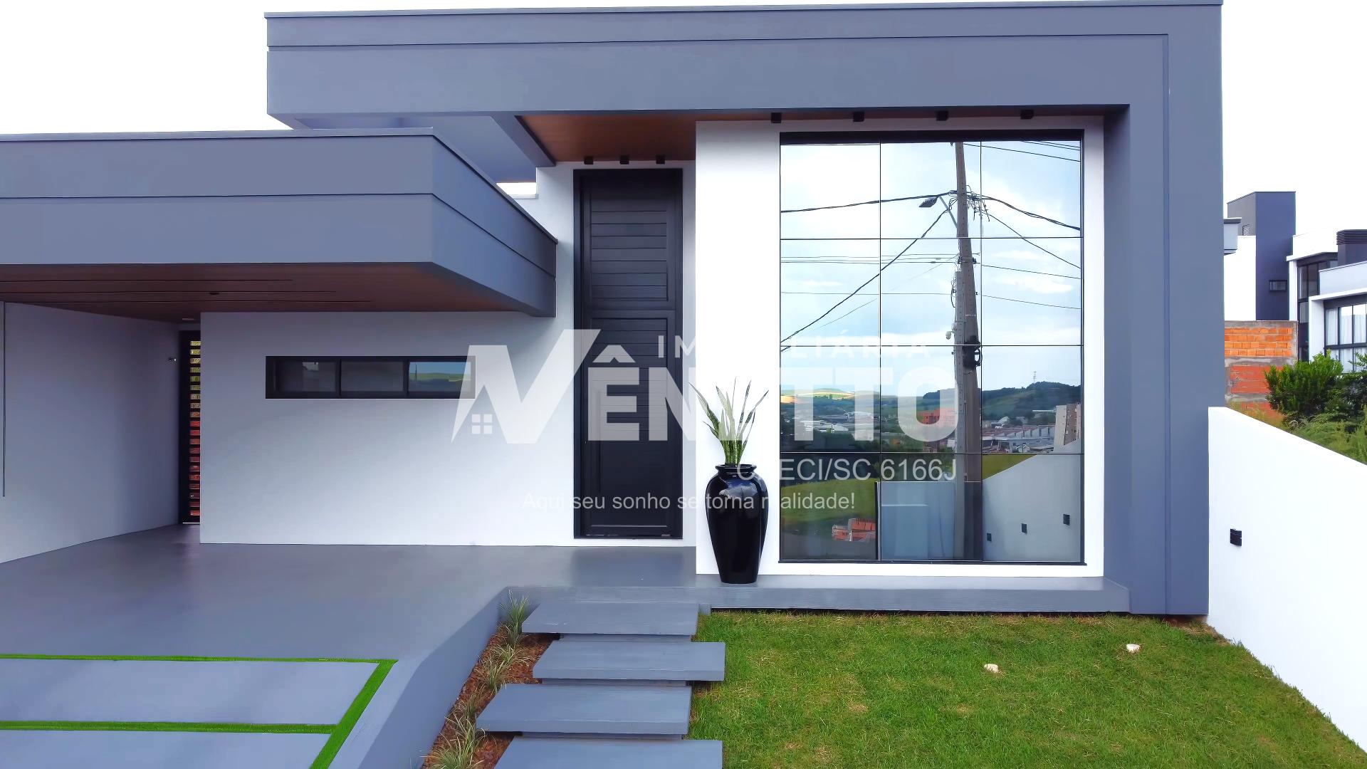 Casa à venda com projeto moderno e amplo no Parque das Torres