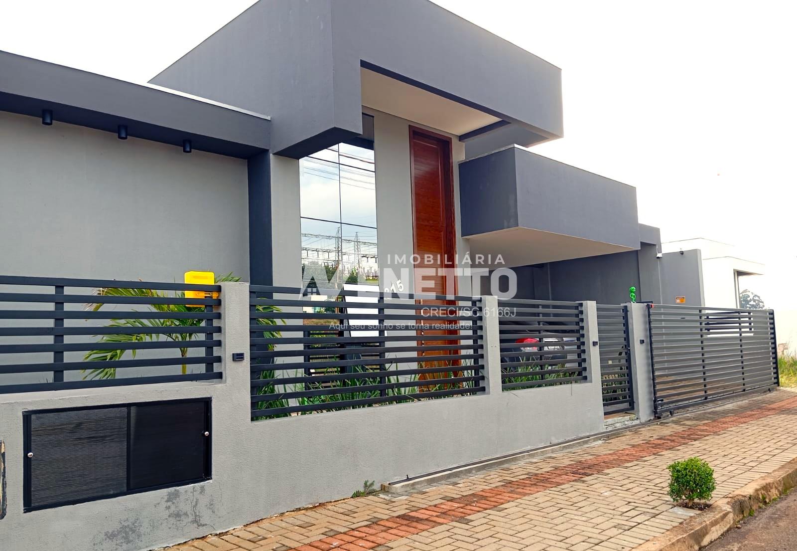 CASA DE ALTO PADRÃO Á VENDA NO BAIRRO SÃO JORGE, SOFISTICAÇÃO E CONFORTO!