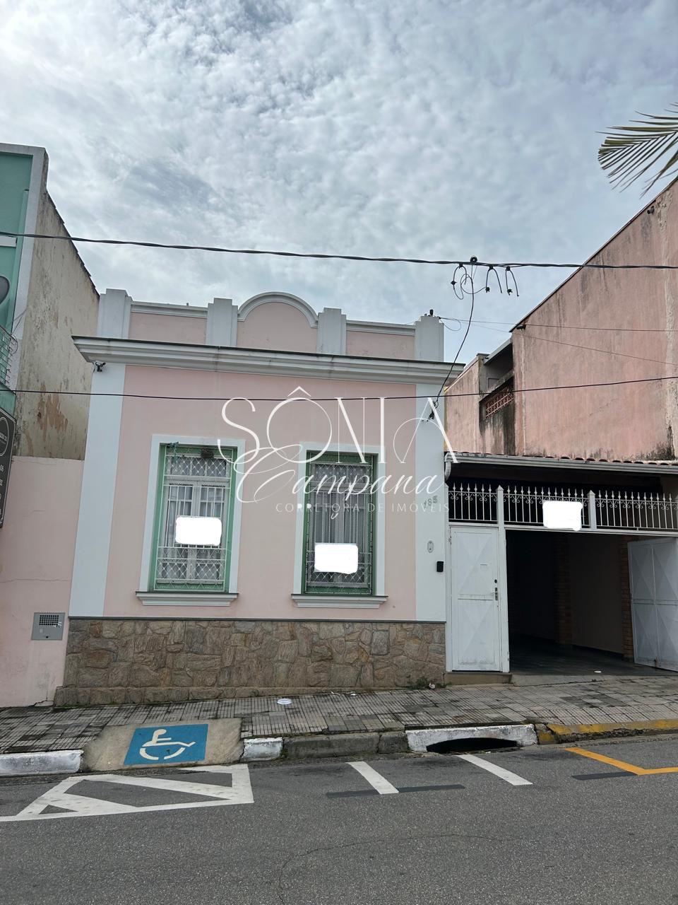 Excelente casa à venda no centro de Vinhedo para comércio ou R...