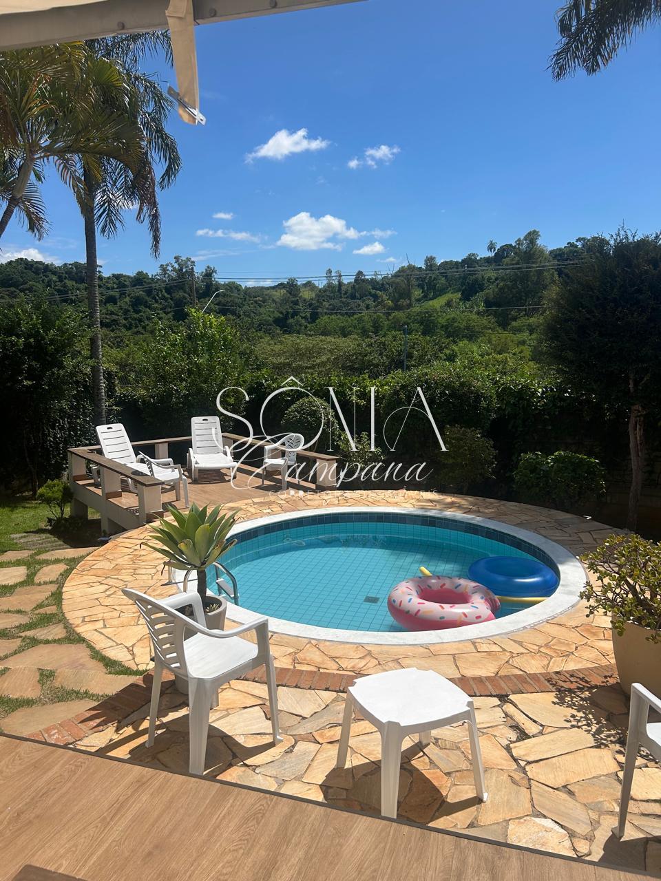 Excelente casa em Condomínio de Alto Padrão em Valinhos.