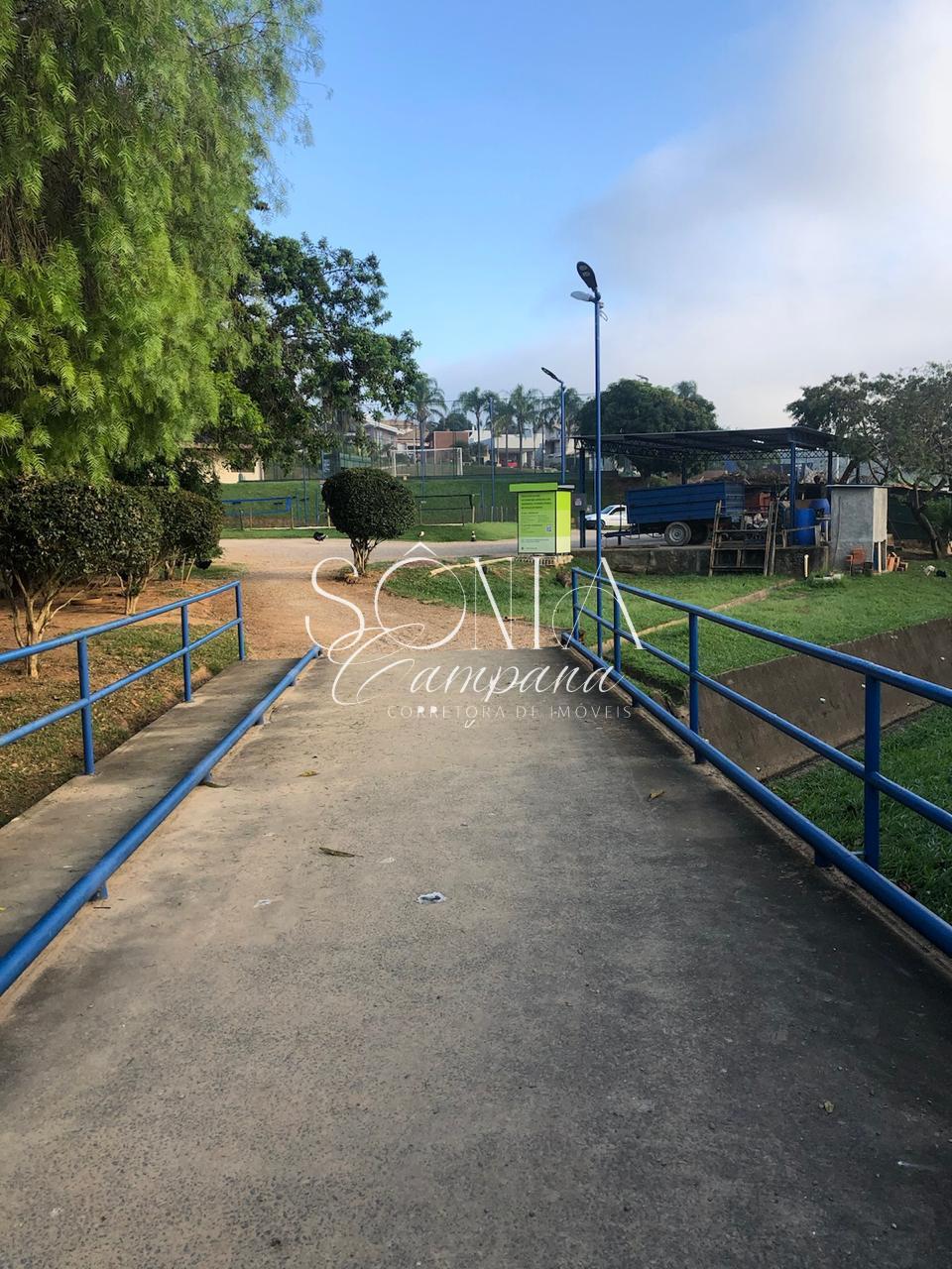 Excelente casa para Venda e Locação em Condomínio de Valinhos.
