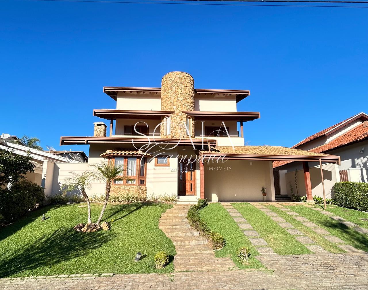 Excelente Casa em condomínio Residêncial Terras do Caribe.