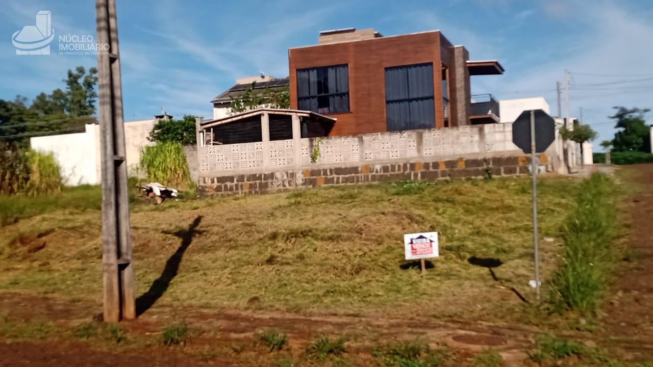 Terreno com 380,00m , localizado na Rua Pato Branco, Bairro So Cristvo.