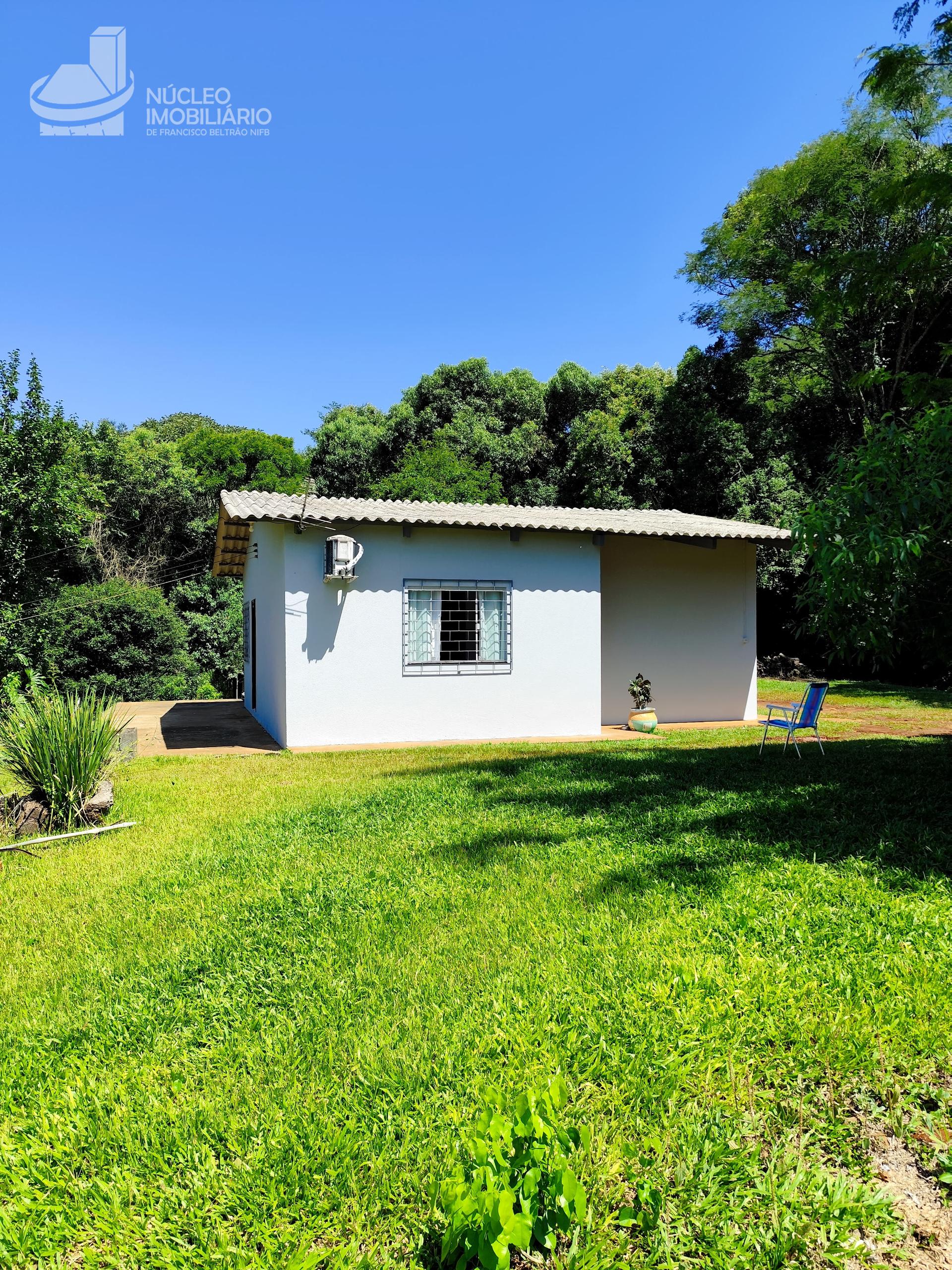Casa em alvenaria com aproximadamente 70,00 m  - terreno com 3.000m .