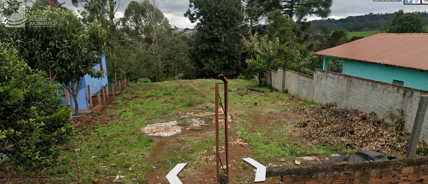 Terreno de 272,72m² no Bairro Novo Mundo.