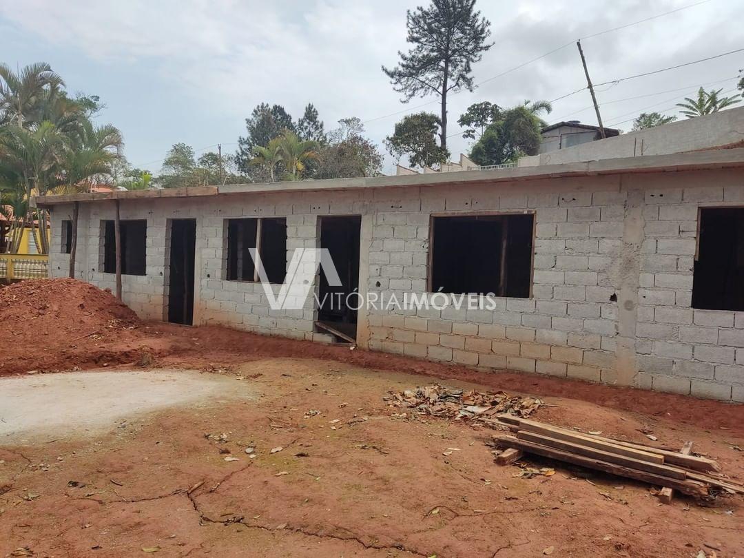 Ótimo terreno com casa em construção a venda  Água Azul