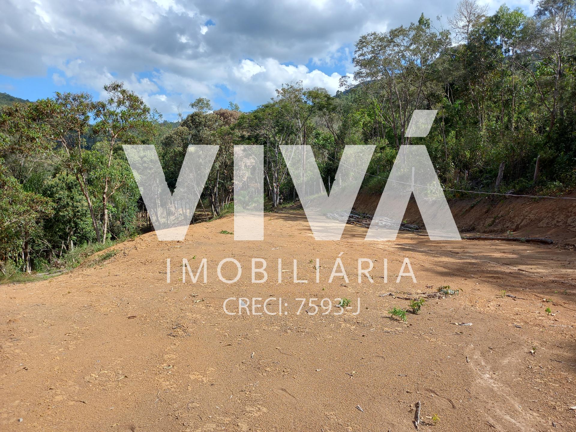 Terreno com 6.000m2 , FORJOS, EXTREMA - MG , com riacho e agua...
