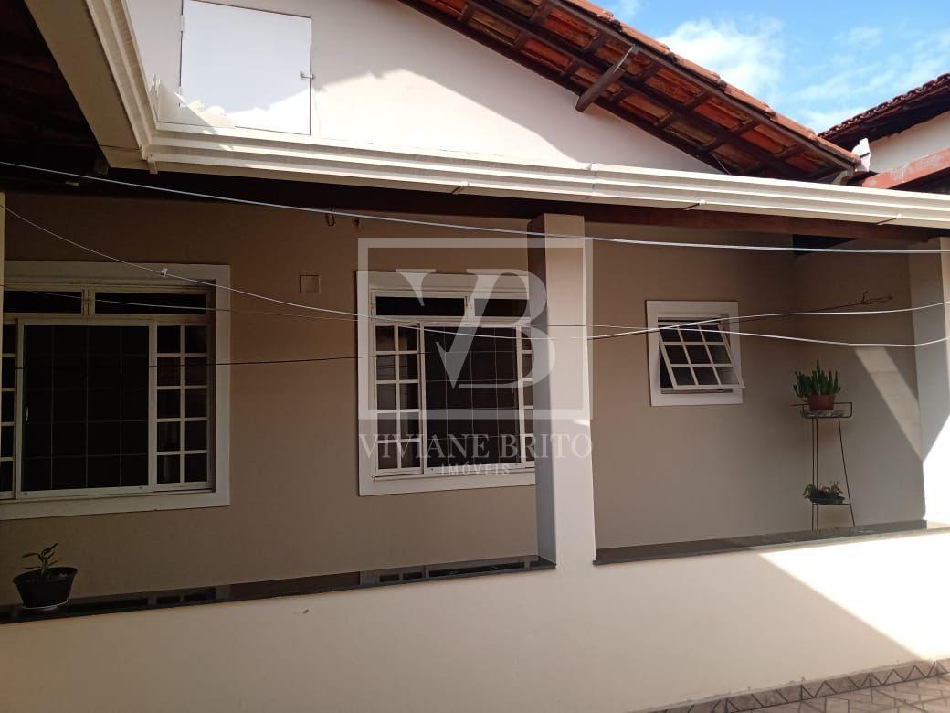 Casa com 4 dormitórios à venda, Conjunto Habitacional Bueno Fr...