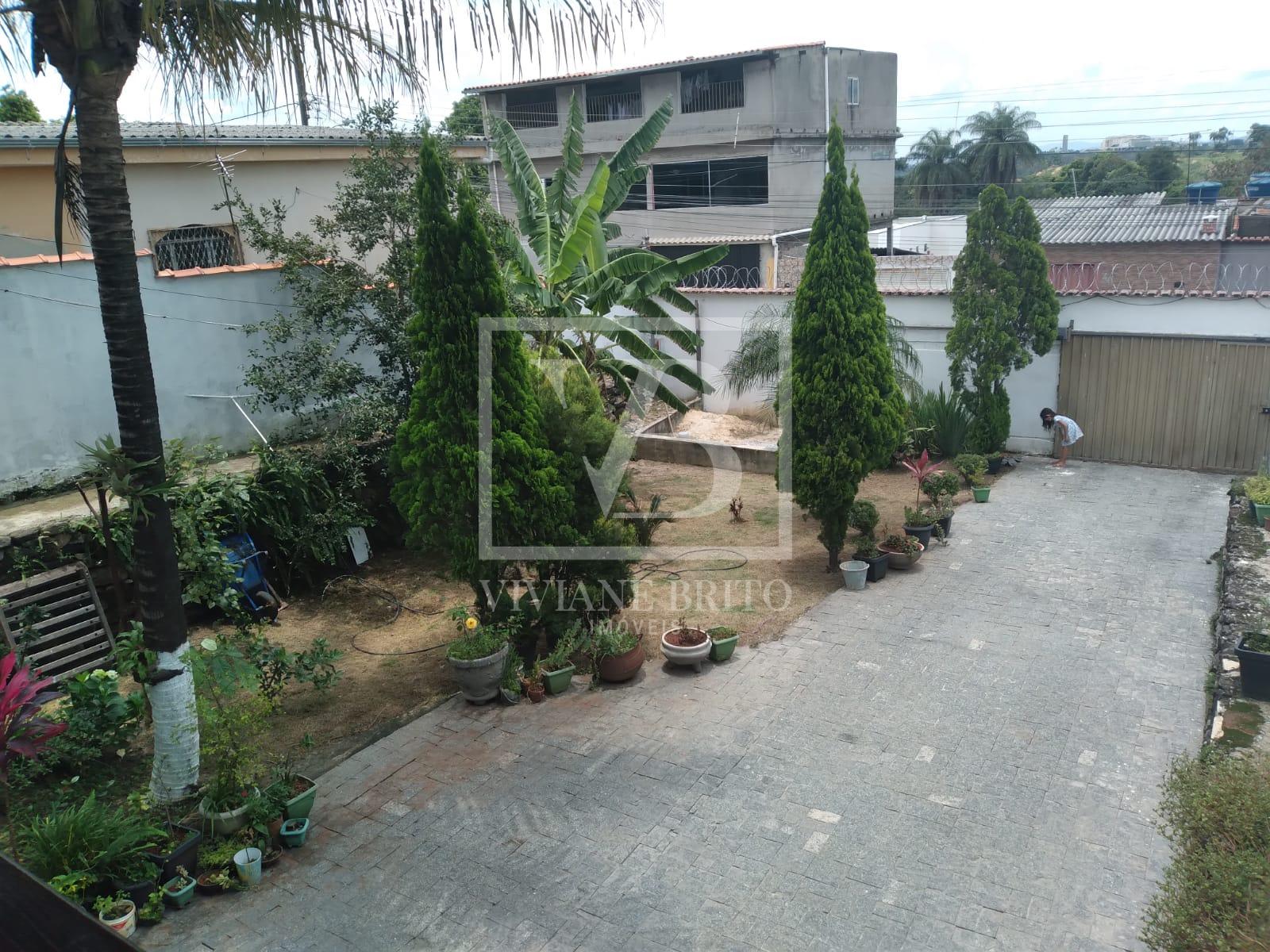 Casa em lote de 360m2, individual, no bairro Kennedy,  BETIM MG
