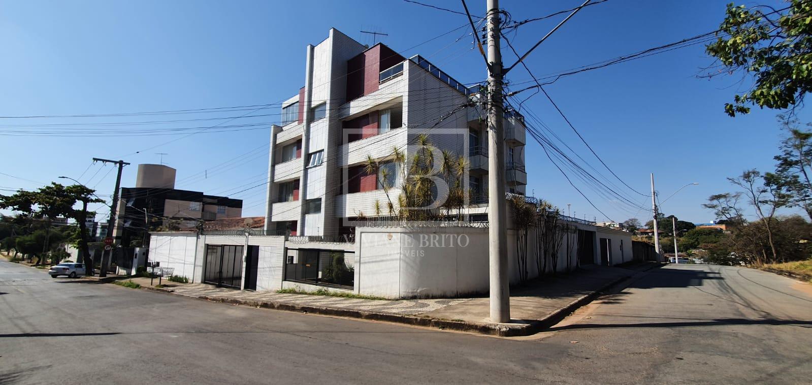 ?rea privativa com tr?s dormit?rios e uma su?te,  ? venda, Cen...