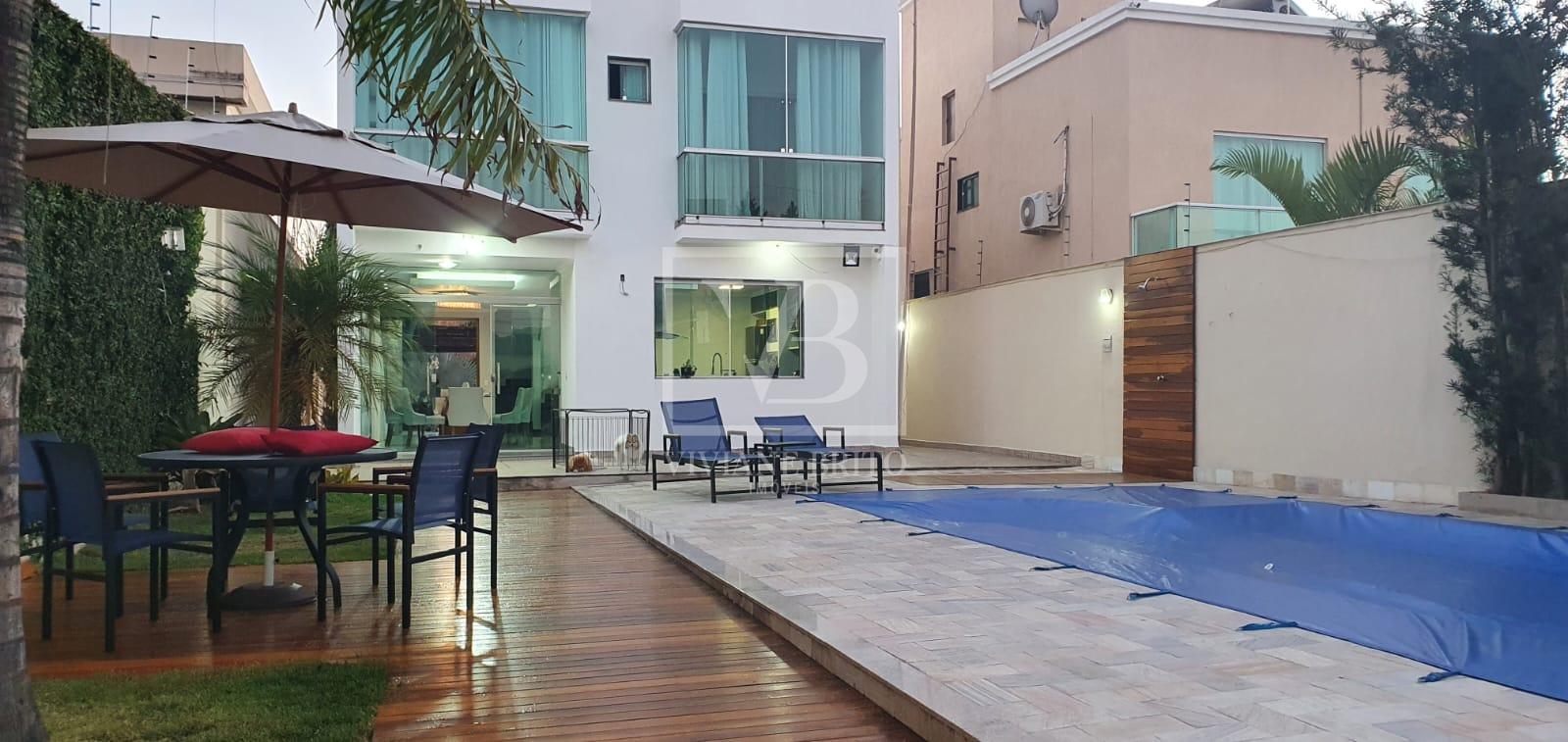 Casa ? venda, 03 quartos com sacada, suite hidro e closet, Tro...
