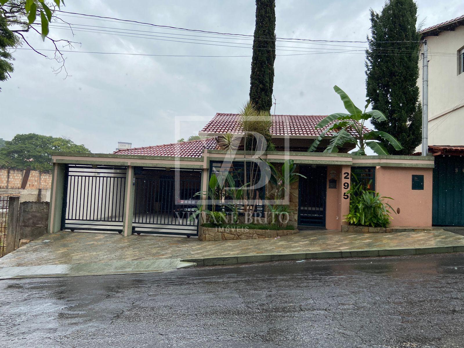 Casa à venda, com quatro dormitórios no bairro Angola, BETIM - MG