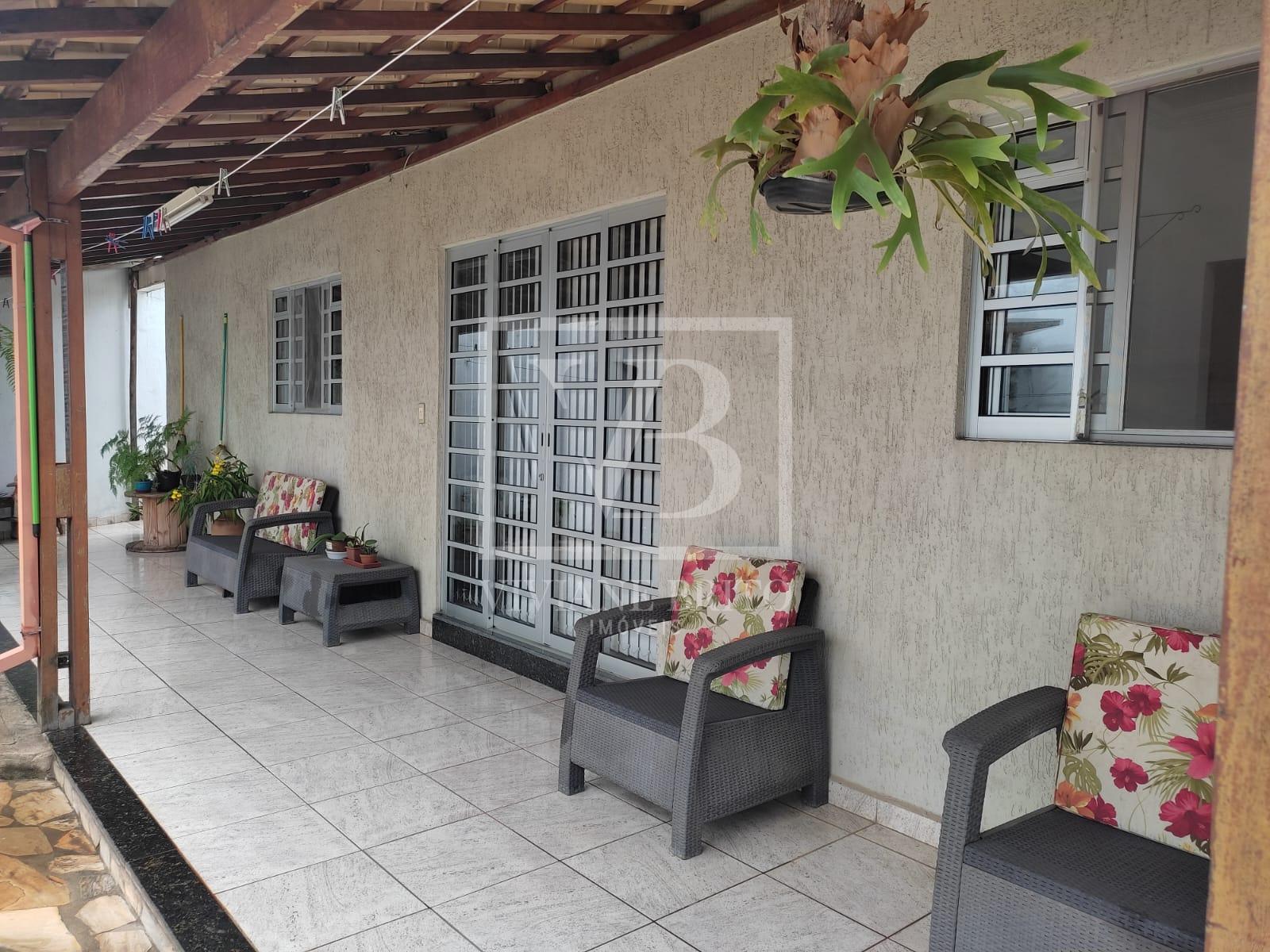 CASA À VENDA, no bairro Guanabara, BETIM - MG, com uma bela vista