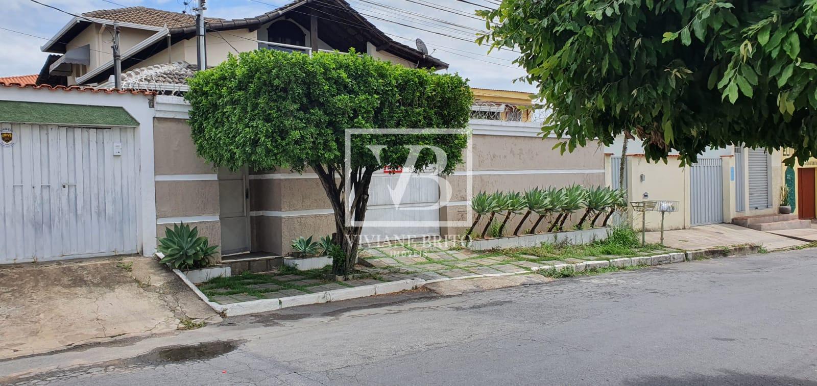 Casa à venda, com 3 dormitórios, piscina e sauna, Santa Cruz  ...