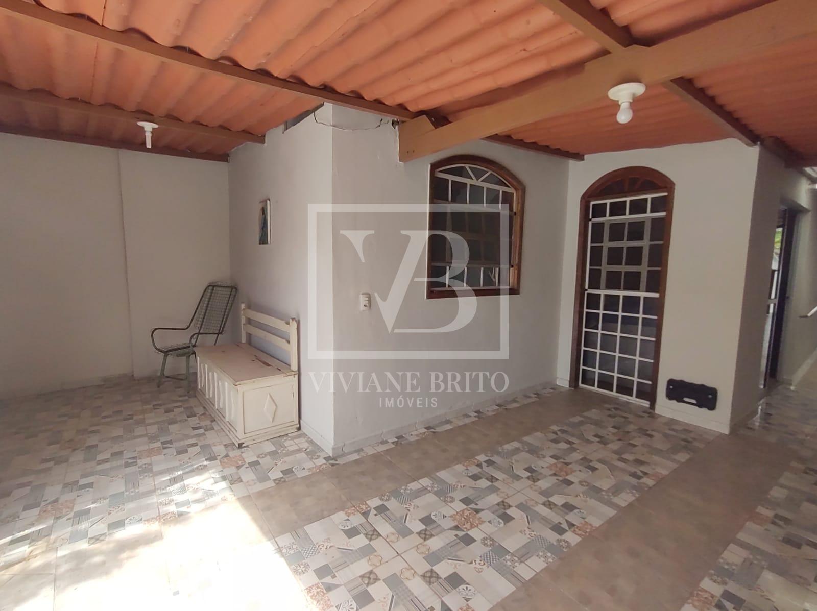 CASA À VENDA, no bairro Santa Fé, BETIM - MG, próximo a comérc...
