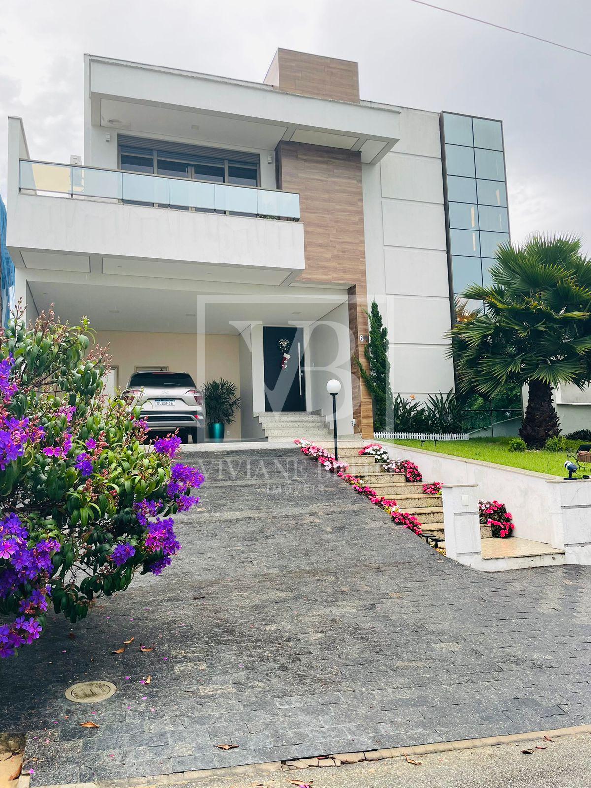 Excelente oportunidade de adquirir uma casa exuberante no cond...