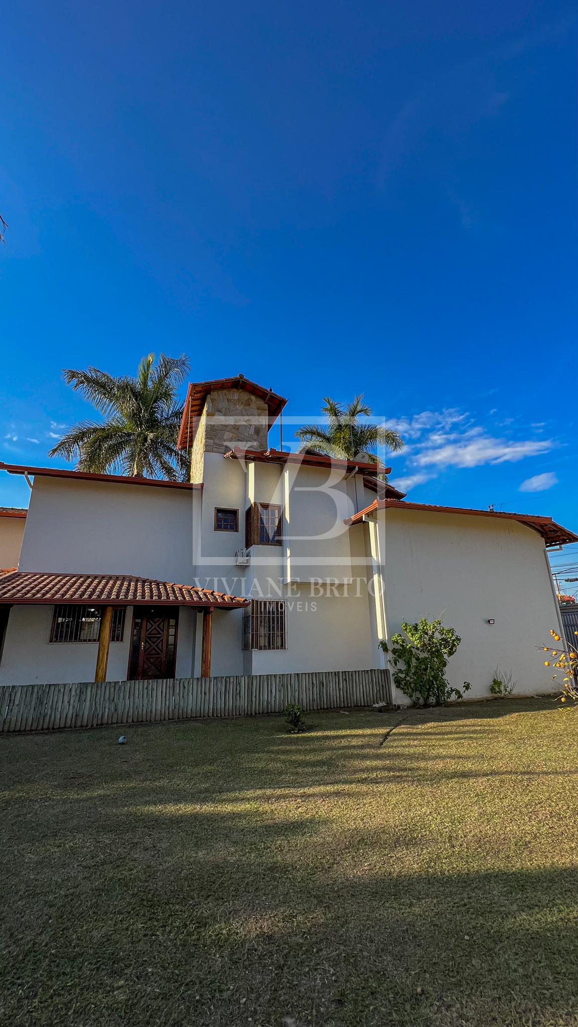 Casa exuberante a venda no bairro Ingá, região central de Beti...