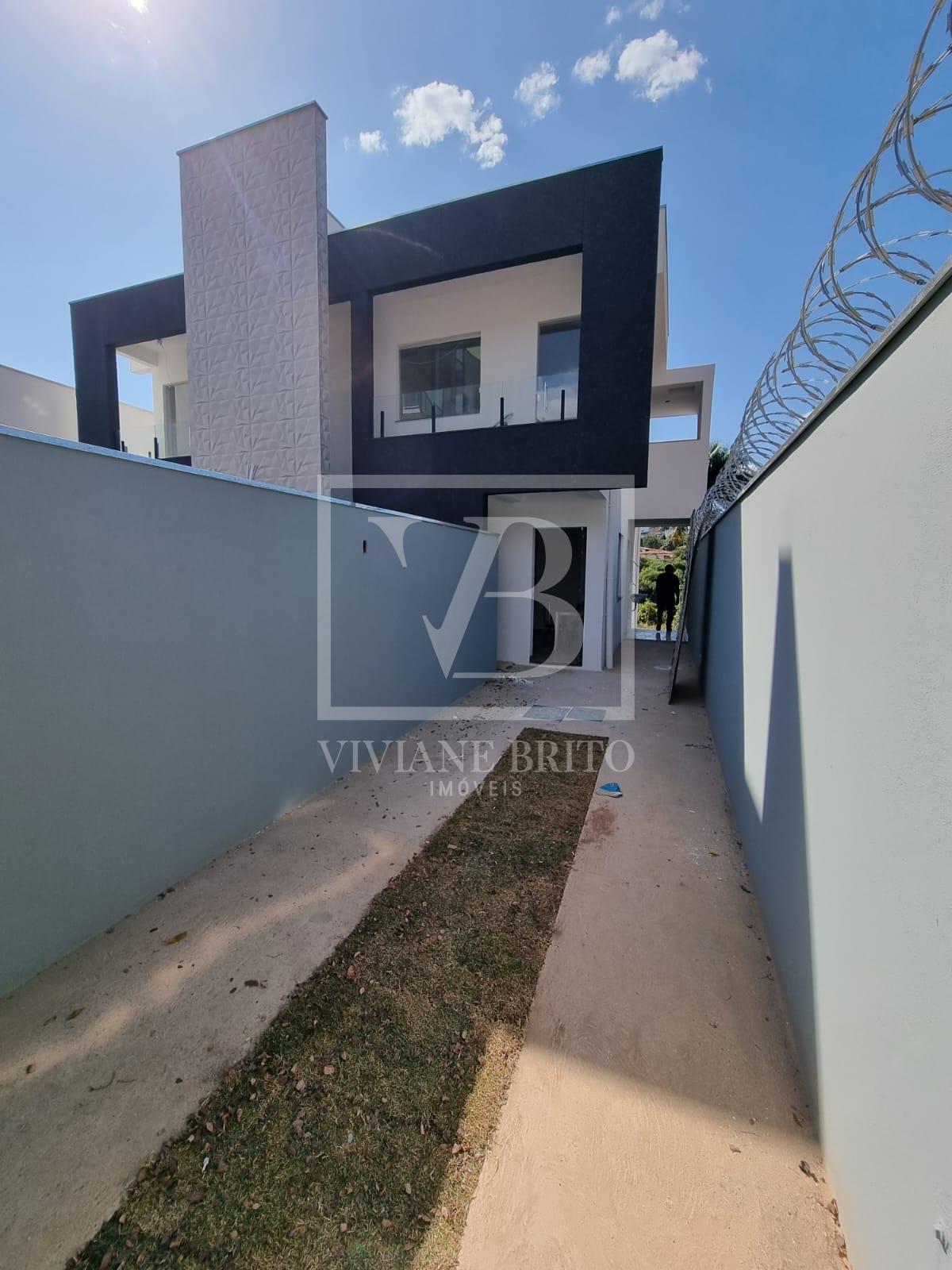 Belíssima Casa à venda no bairro Nossa Senhora das Graças, BET...