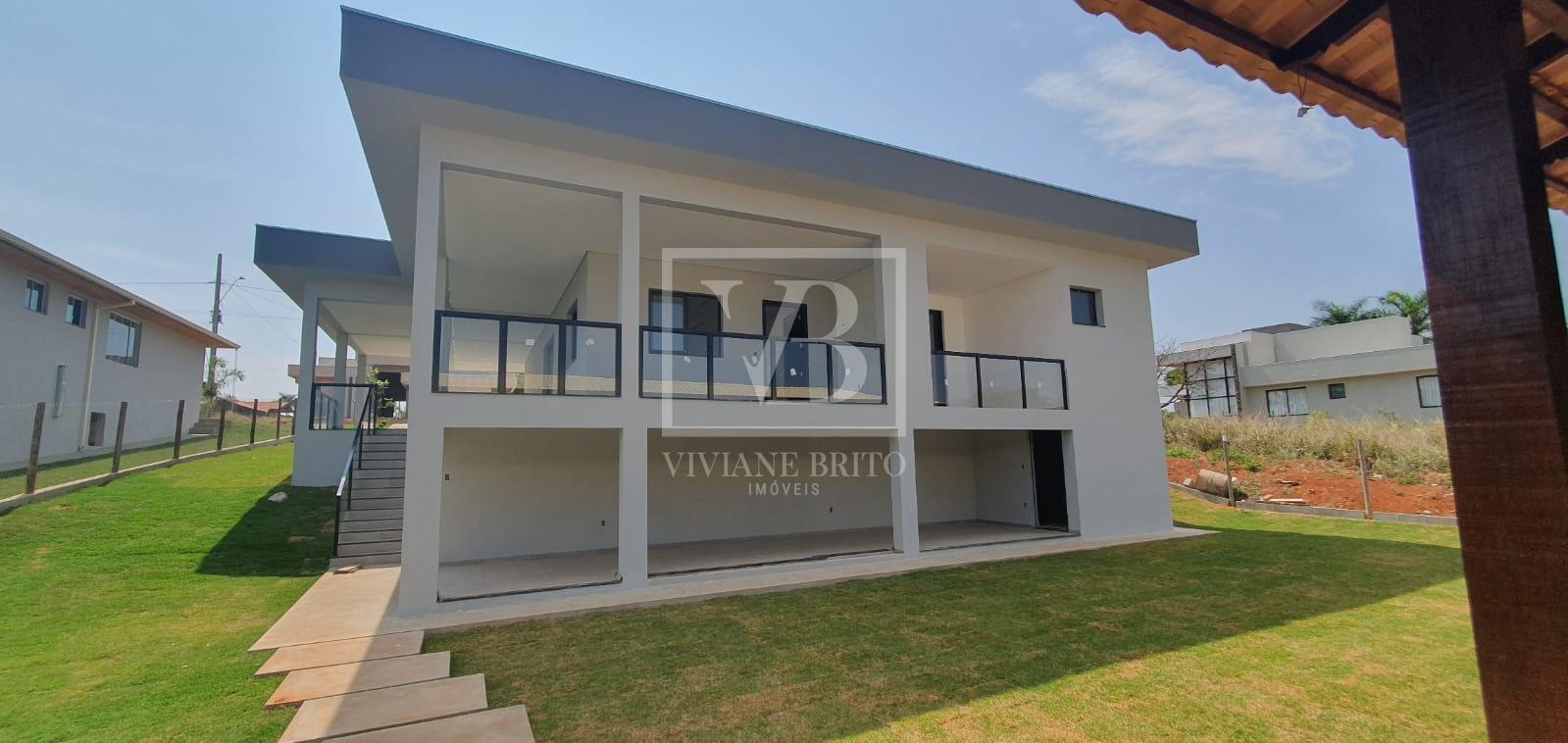 Belíssima casa à venda no Condomínio Serra Verde, IGARAPÉ - MG
