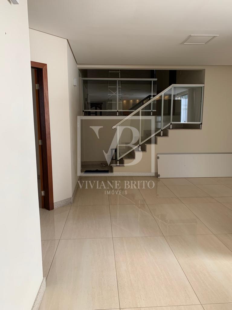 Casa à venda e locação, 5 quartos sendo 4 suítes no Central Pa...
