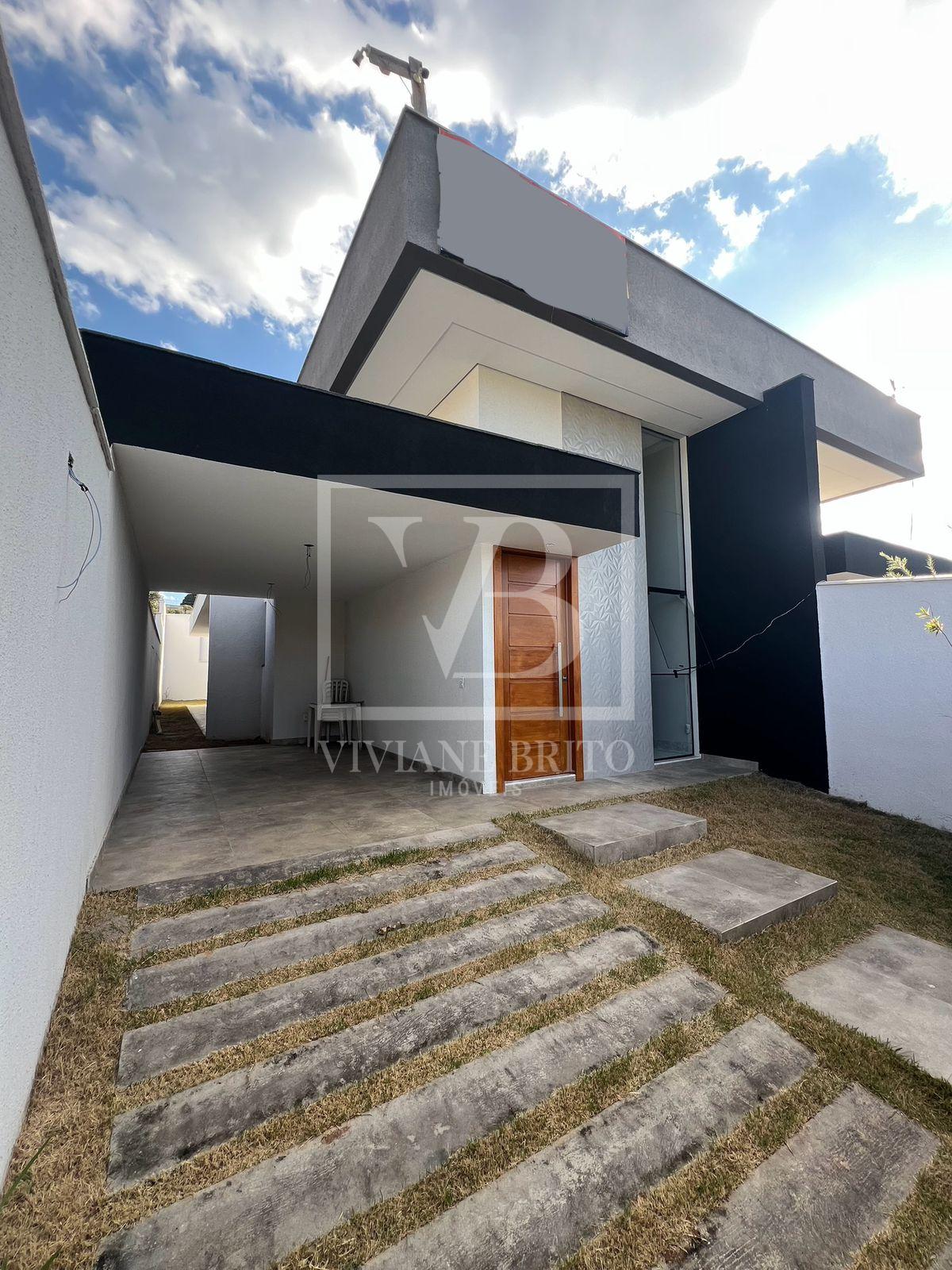 À venda no Guarujá Mansões, casa plana com 3 suítes, aquecimen...