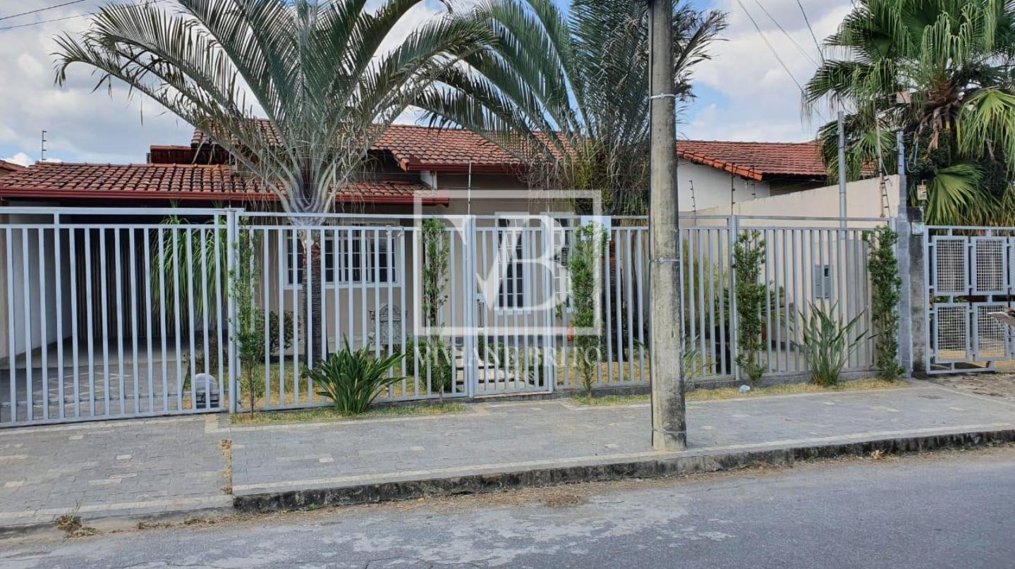 Casa a venda com piscina e quatro dormitórios, Ingá, BETIM - MG
