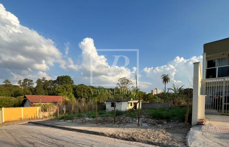 Lote de 780 m  no bairro Chácaras com projeto aprovado para pr...