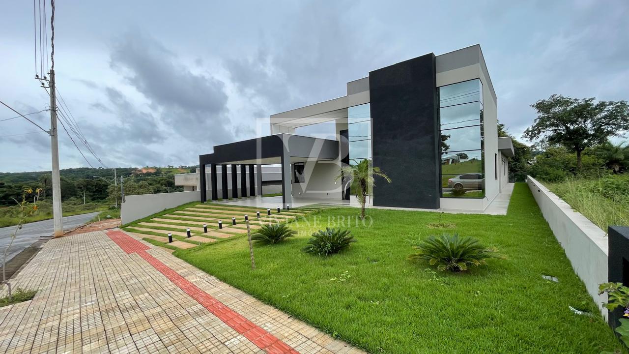 Casa de alto padrão à venda no condomínio Reservada Mata em  B...