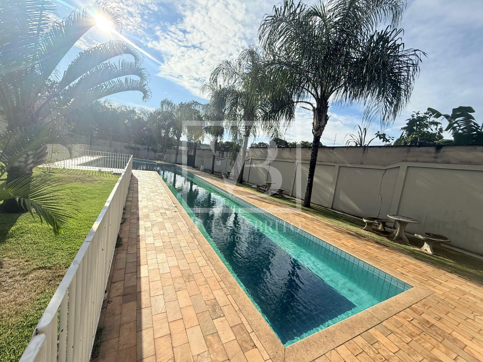 Casa em condomínio com lazer completo à venda, no bairro Cháca...