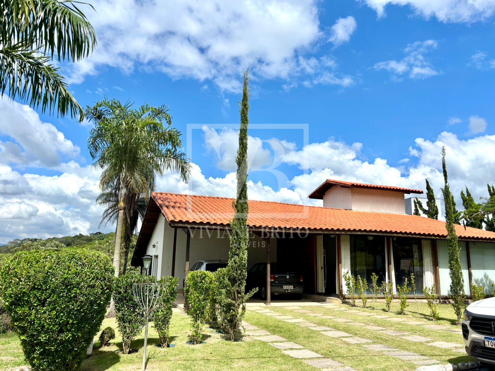 Casa com 4 dormitórios e piscina à venda, MONTSERRAT, BETIM - MG