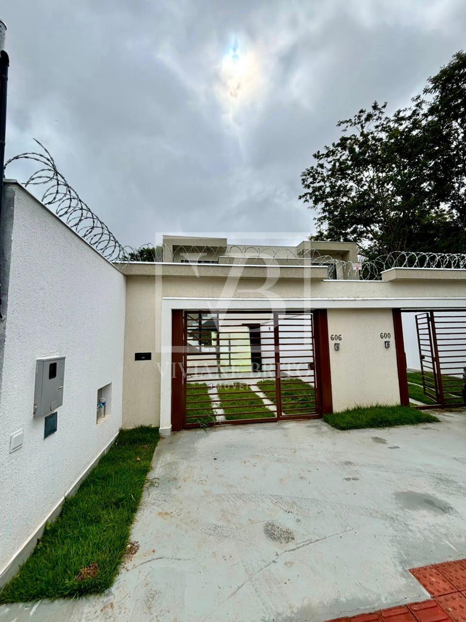LINDA CASA A VENDA, 03 QUARTOS,01 SUITE, SALA EM CONCEITO ABER...