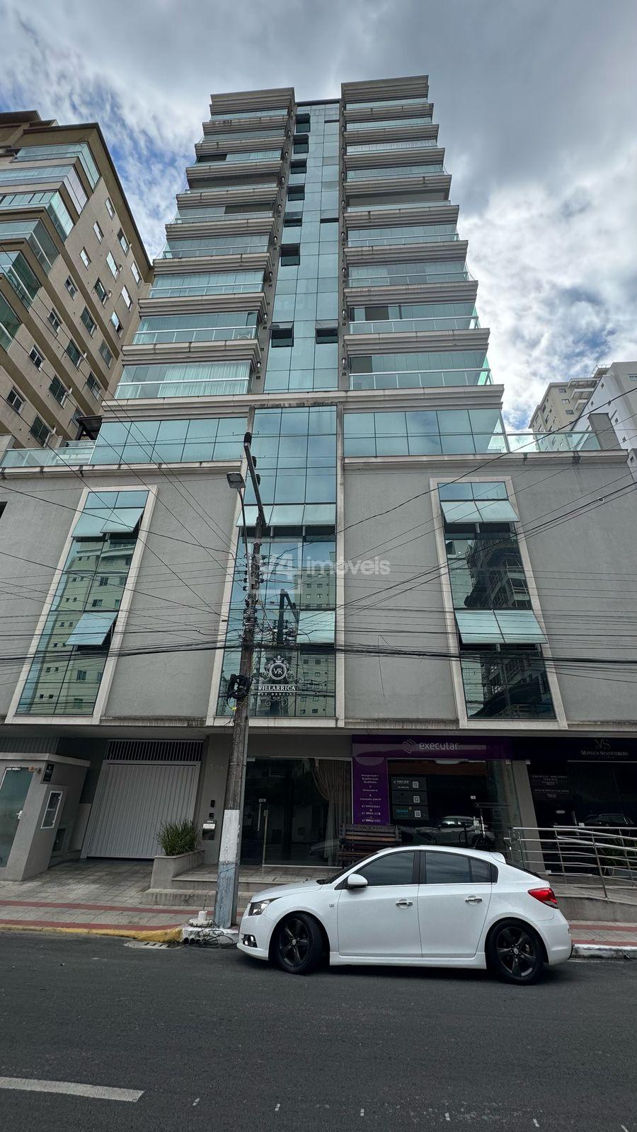 Apartamento à venda no Edificio Villarrica, Meia Praia, ITAPEM...