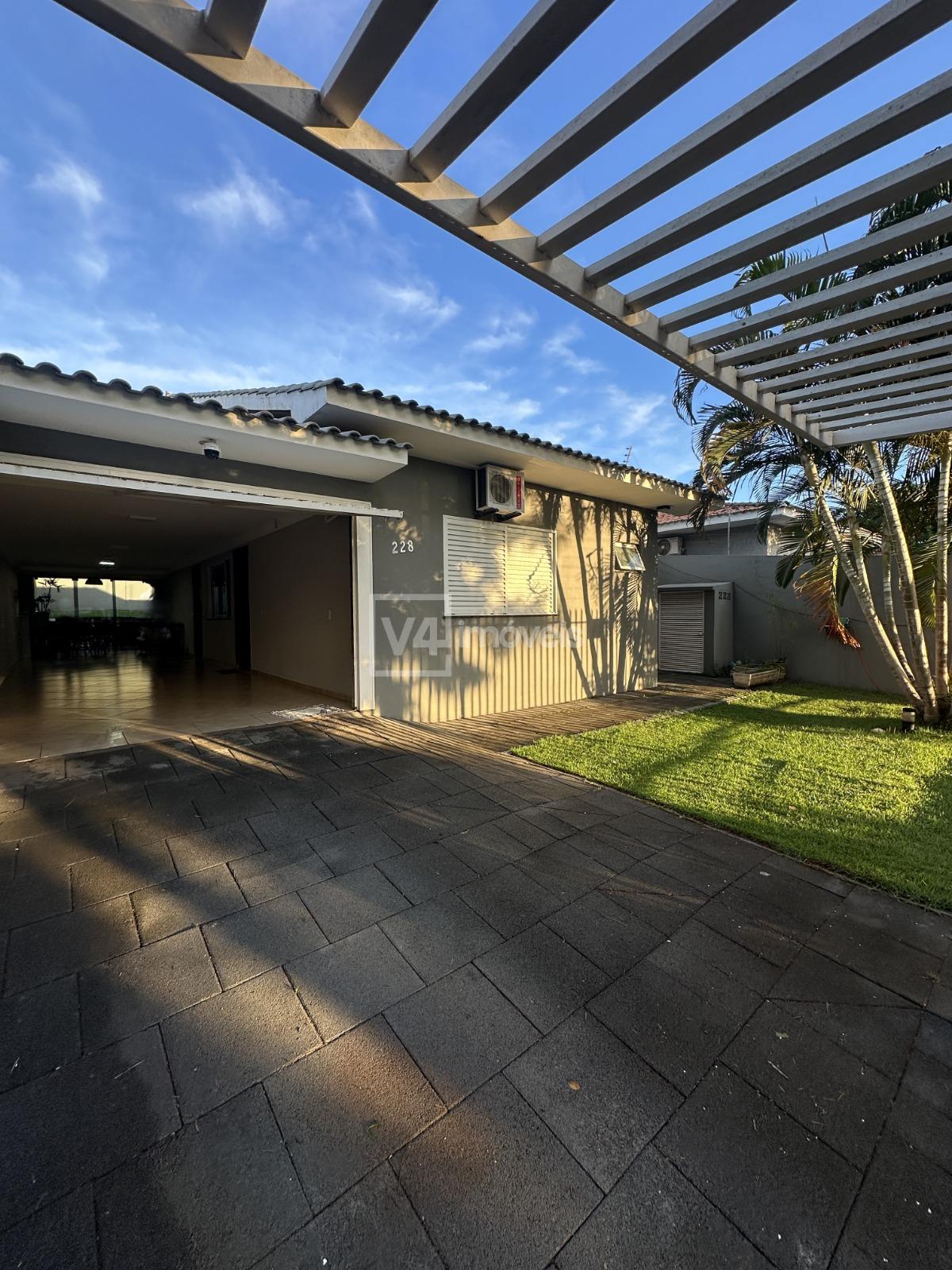 Casa ? venda no bairro Brasilia, CASCAVEL - PR