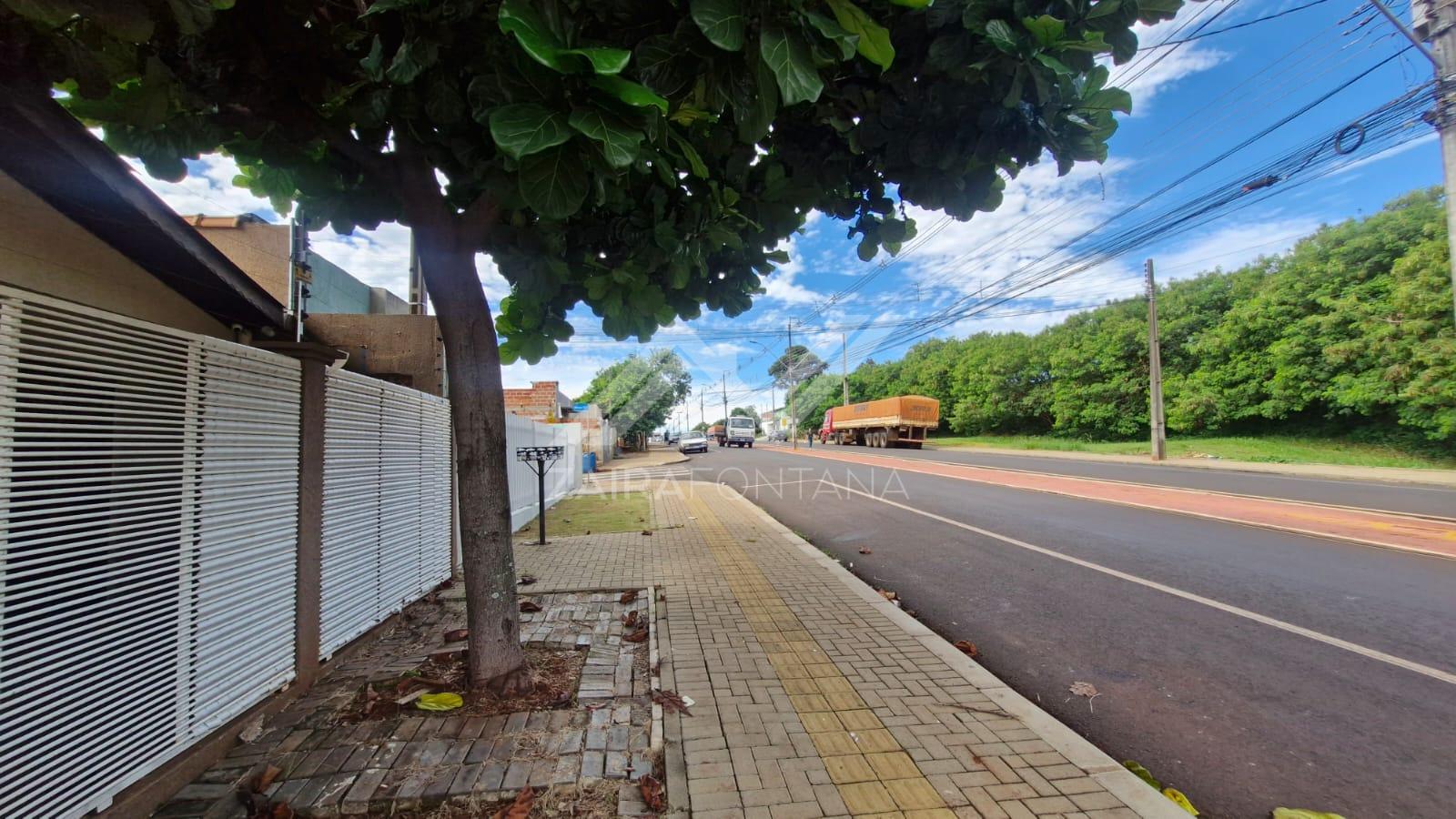 Imóvel na Av. Das Rosas.