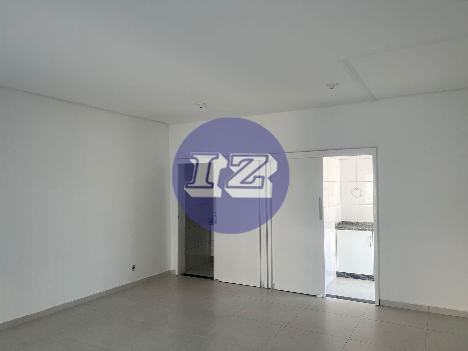 SALA COMERCIAL COM 60M  DISPONÍVEL PARA LOCAÇÃO NO CENTRO