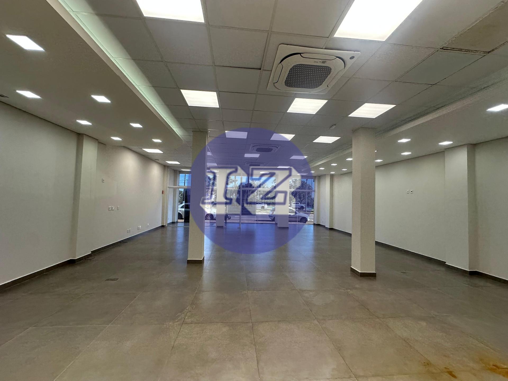 SALA COMERCIAL DE ESQUINA