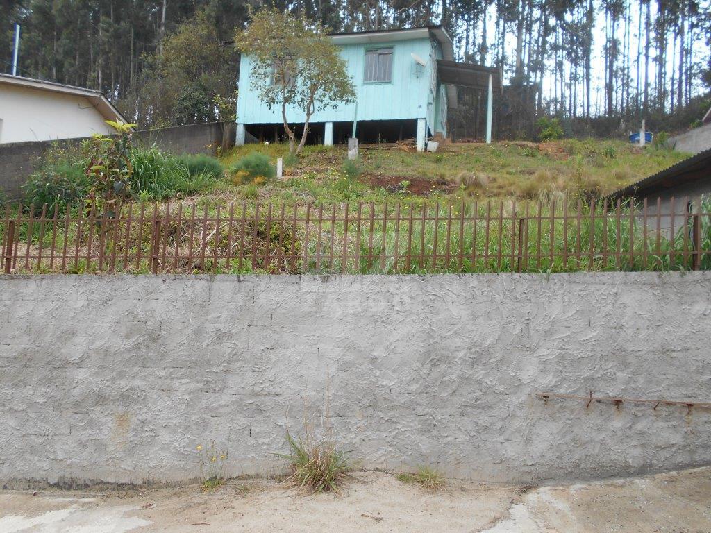 CASA PARA LOCAÇÃO, BAIRRO SÃO CRISTOVÃO, CONTENDO 02 QUARTOS