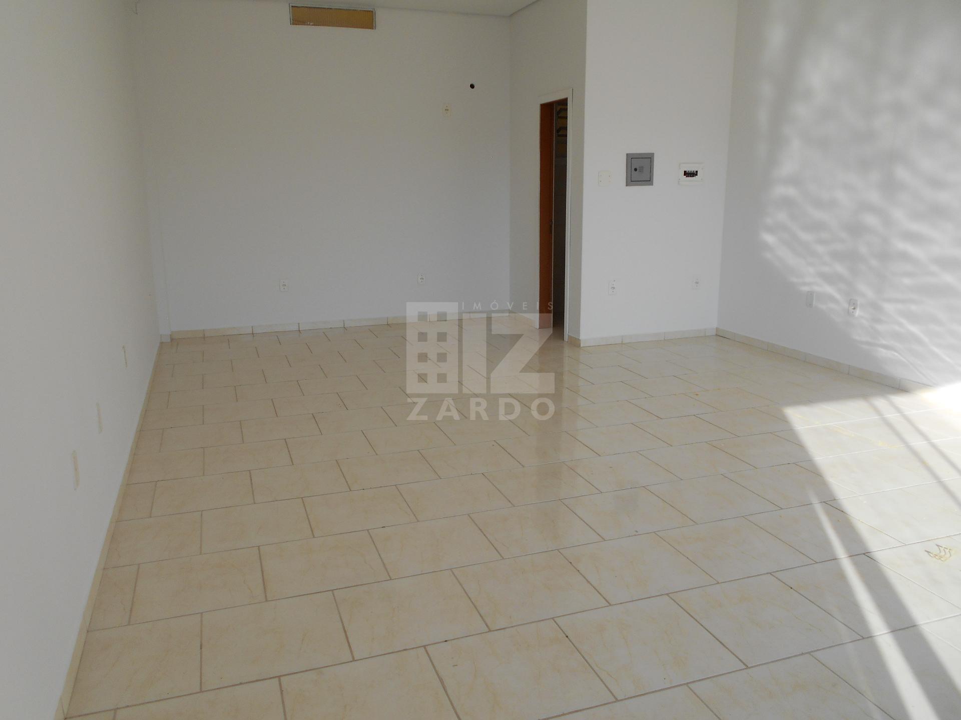 SALA COMERCIAL SUPERIOR CONTENDO APROXIMADAMENTE 50m , 01 BANH...
