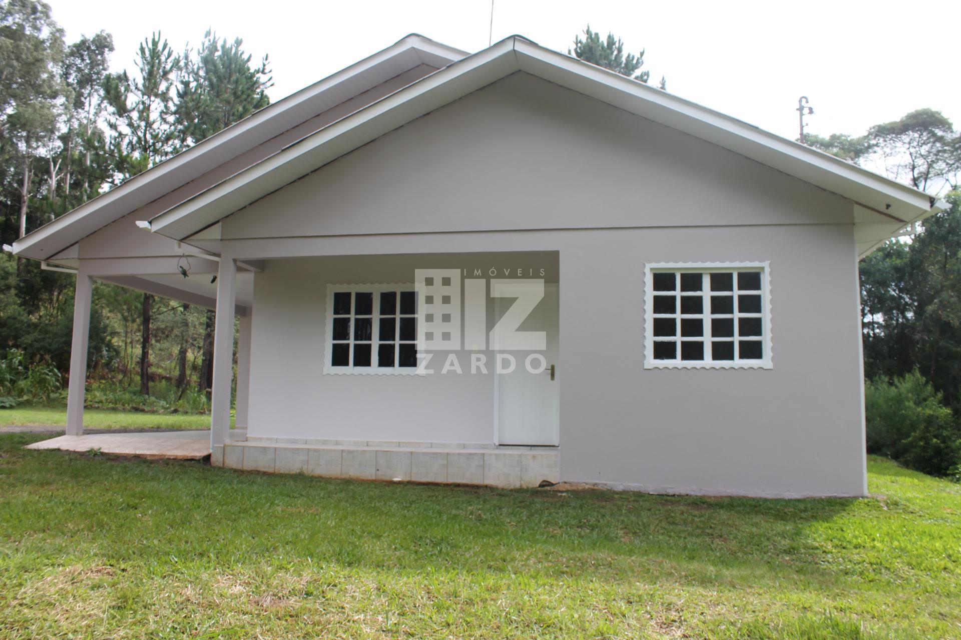 CASA Á VENDA BAIRRO GIOPPO COM AMPLO TERRENO.
