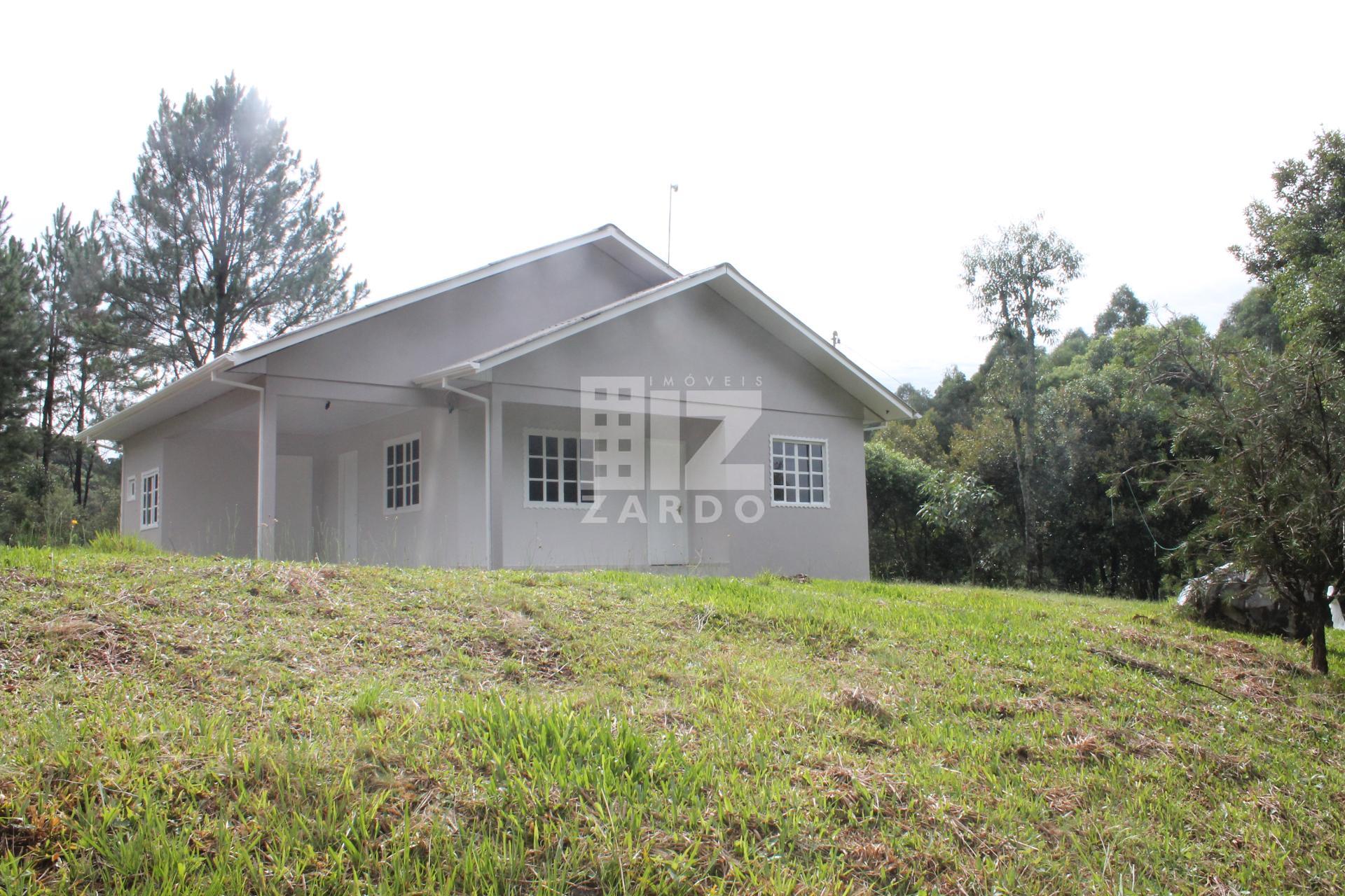 CASA Á VENDA BAIRRO GIOPPO COM AMPLO TERRENO.