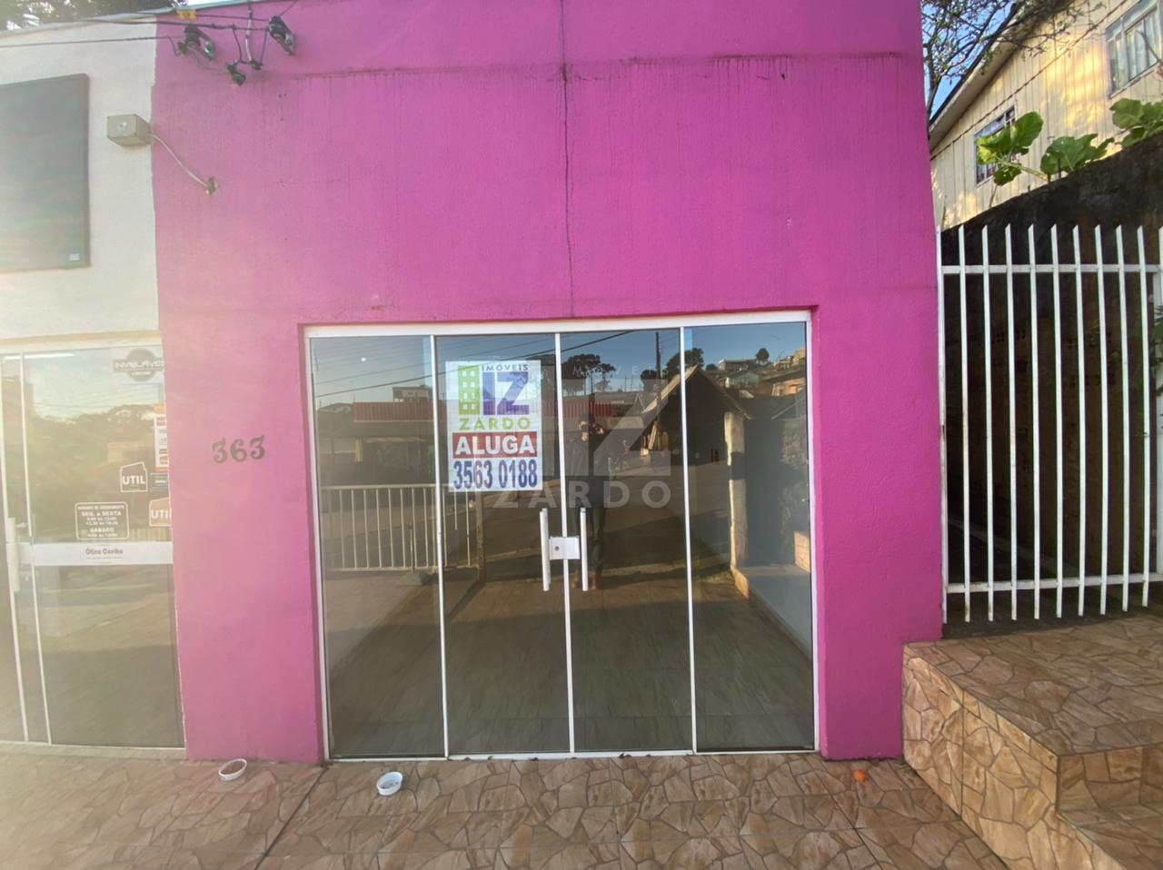 SALA COMERCIAL TÉRREA, COM UM BANHEIRO BAIRRO MARTELLO . EXELE...