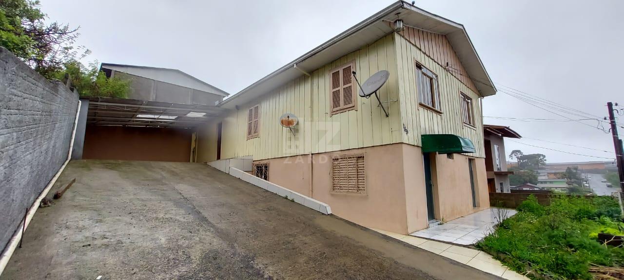 CASA PARA VENDA, PARTE SUPERIOR COM 03 QUARTOS E PARTE INFERIO...