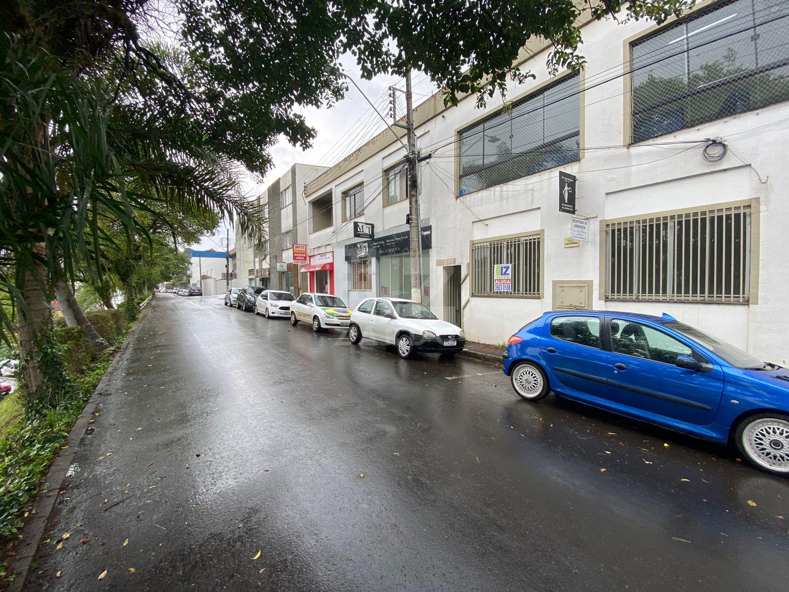 SALA COMERCIAL, PROX. AVENIDA BARÃO DO RIO BRANCO COM APROX. 3...