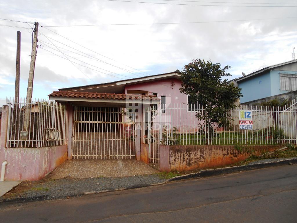 CASA A VENDA EM ÓTIMA LOCALIZAÇÃO NO BAIRRO MARTELLO.