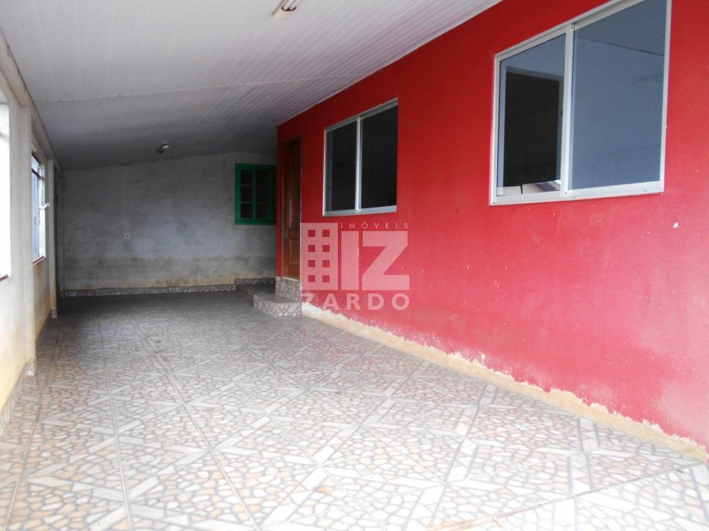 CASA A VENDA EM ÓTIMA LOCALIZAÇÃO NO BAIRRO MARTELLO.