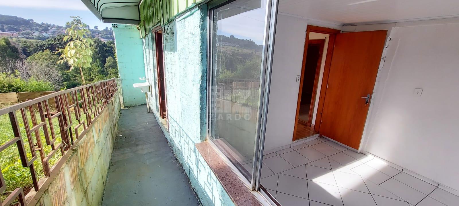 CASA FUNDOS PARA LOCAÇÃO, BAIRRO GIOPPO, COM 03 QUARTOS.