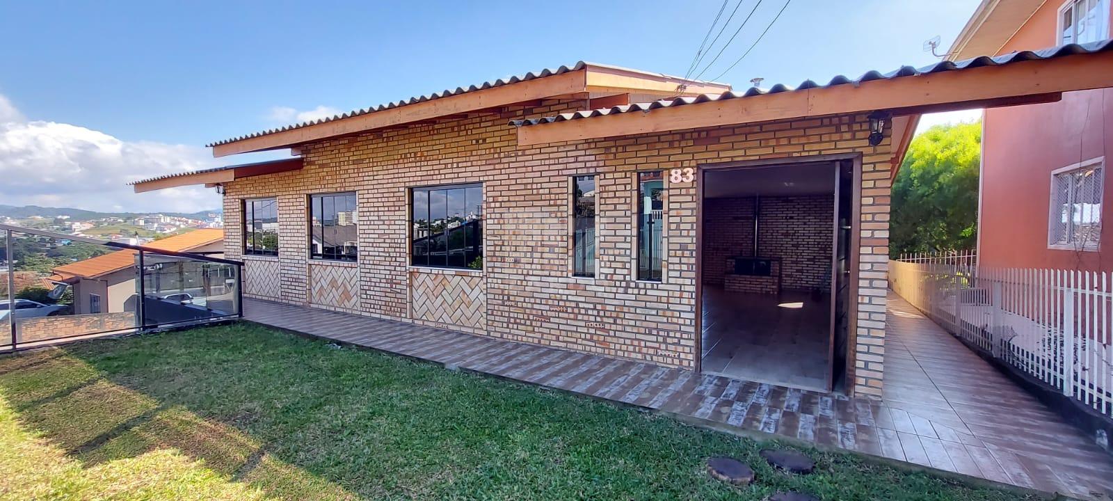 CASA A VENDA - BAIRRO GIOPPO - CAÇADOR-SC